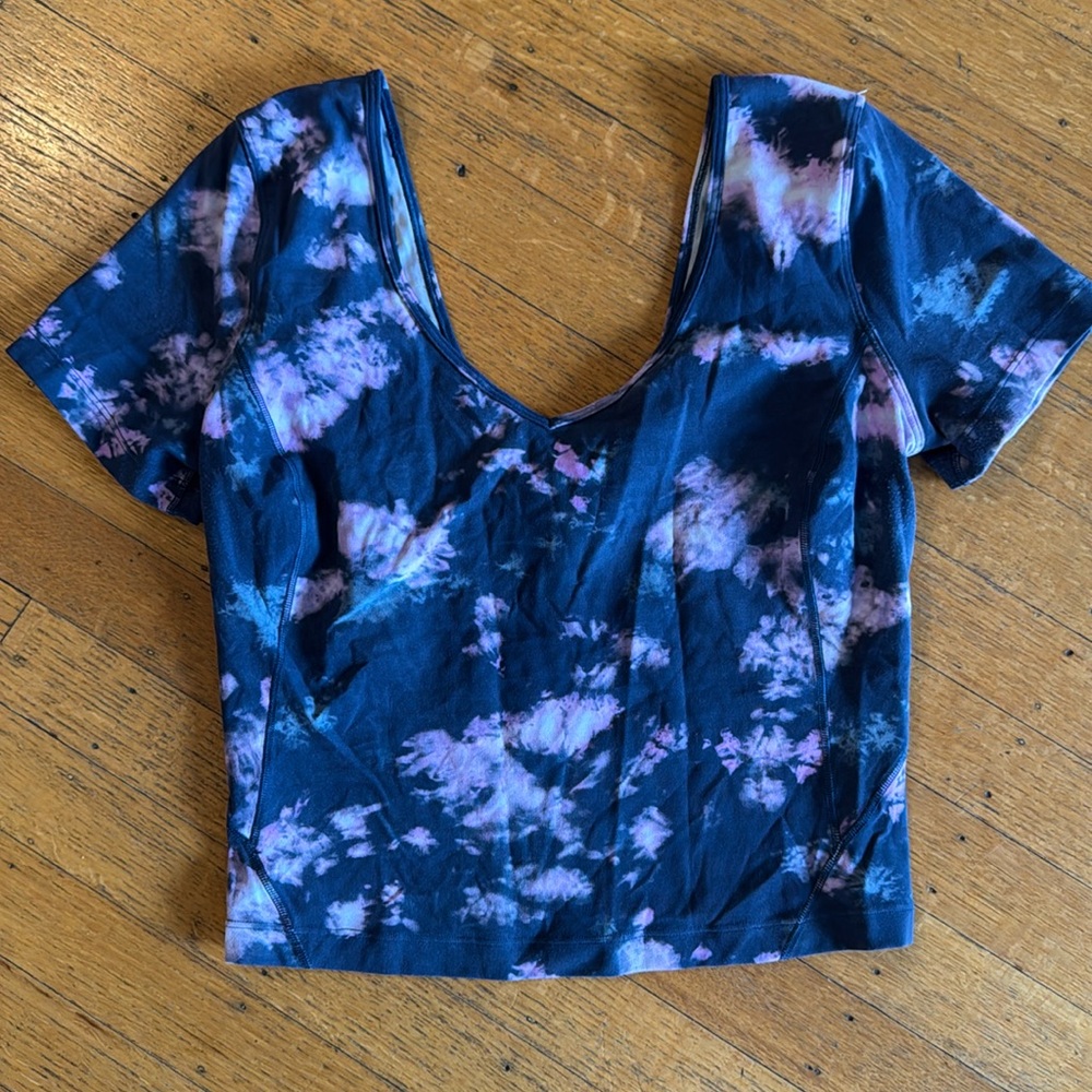 Lululemon cropped top